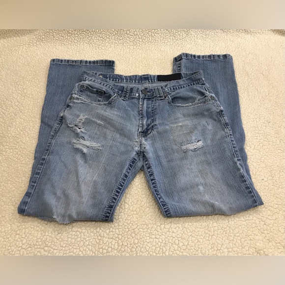 Axel Fully Distressed Denim Blue Jeans
Size 30 x 30
Fully Distressed-see - Picture 13 of 16